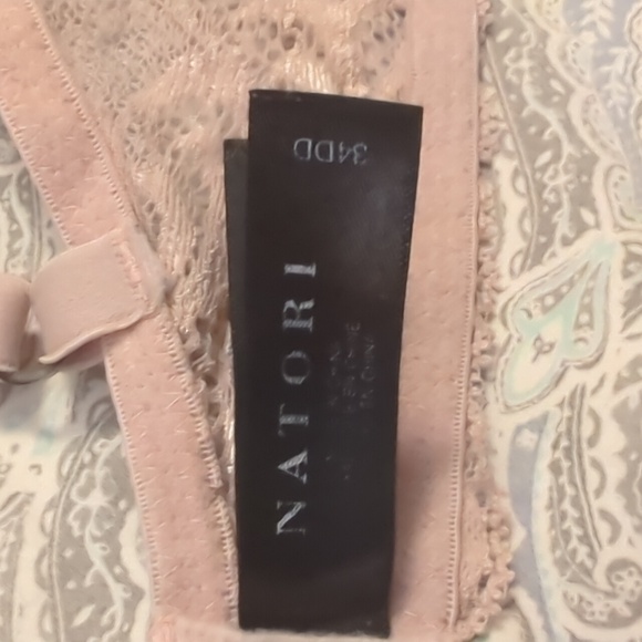 Lot Of 16 Bras. 13 are Natori. 3 are Victorias secret VGUC. All for only $60!!!! - Picture 5 of 17